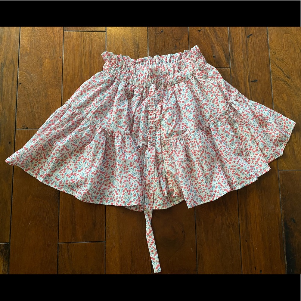 Women’s floral skirt. Size M. Shein.